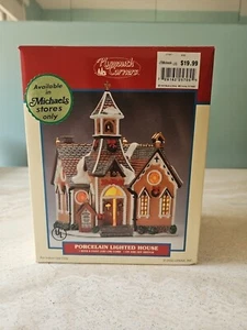 NIB Lemax Plymouth Corners Sunrise Cove Church Christmas Village Lighted 2002 - Picture 1 of 14