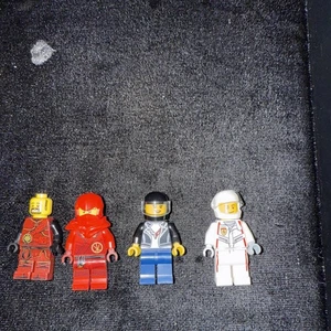 LEGO Mini Figures  Set Of 4 4007 - Picture 1 of 4