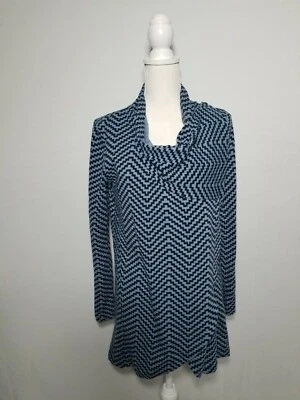 The Limited Blue Chevron Long Sleeved Wrap Stretch Sweater Women's Size Medium. - Изображение 1 из 4