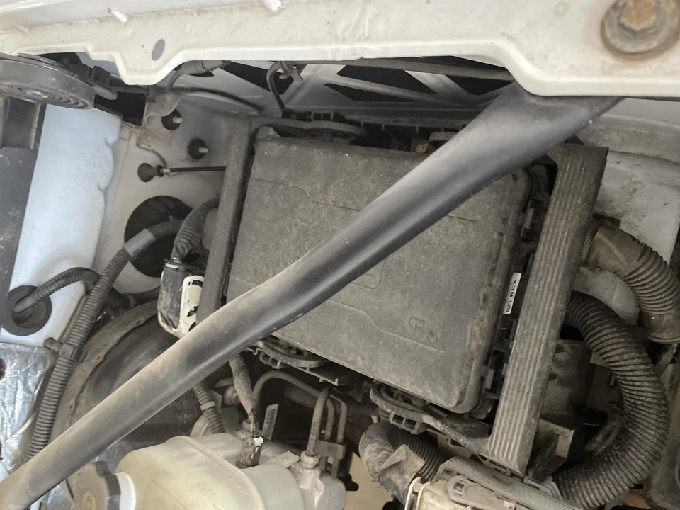 Used Fuse Box Engine fits: 2014 Gmc Sierra 1500 pickup 6.0 Grade A Foto 1 de 4