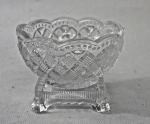 Vintage Avon Pressed Glass Pedestal Footed Finger Bowl / Trinket Dish - Picture 1 of 3