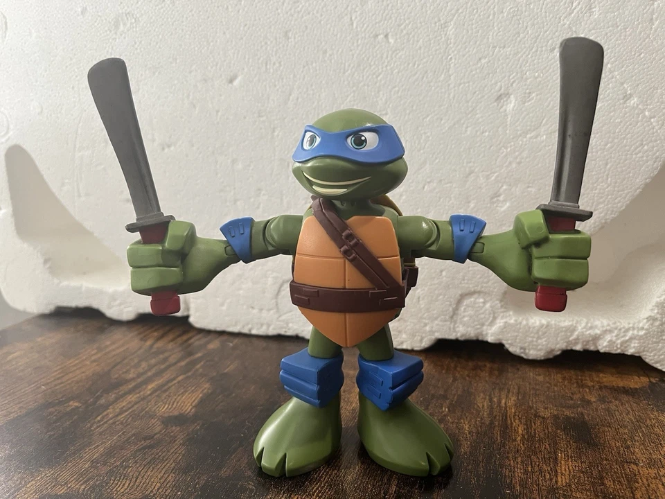 Teenage Mutant Ninja Turtles Pre-cool Half Shell Heroes 6"" Leonardo Coleccionable Foto 1 de 4