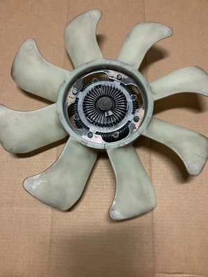 Ventilador Nissan 240SX 1989-94 con embrague Foto 1 de 2