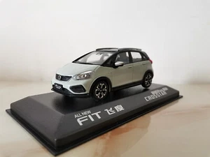 1/40 Scale Honda Fit CROSSTAR 2021 Diecast Car Model Toy Collection Gift NIB - Picture 1 of 6