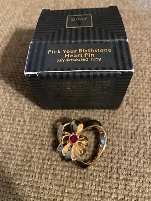 Corazón de piedra de nacimiento Avon con pasador de arco -Julio-Rubí simulado Foto 1 de 3