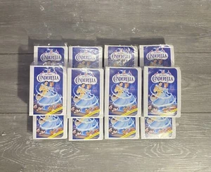 1995 McDonalds Happy Meal Spielzeug Disney Cinderella VHS Box & Figur Neu in Kunststoff - Bild 1 von 4