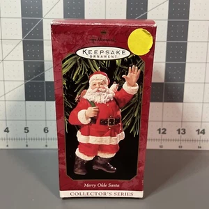 Hallmark Series Ornament Merry Olde Santa #10 1999 Red Suit with Bag of Toys. - Picture 1 of 8