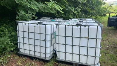 IBC Tanks 1000 Litre Capacity Multiple Tanks Cleaned Out With Hot And Cold Water - Image 1 of 4