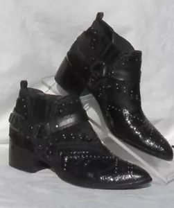 Scarpe stivaletti DONALD J PLINER US 7M pelle nera capelli di vitello DESTA borchie - Foto 1 di 6