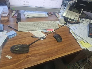 Mercedes Sprinter 2500 W907 2019-2025 techo delantero central antena de radio OEM - Imagen 1 de 5