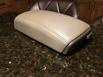 REPOSABRAZOS CONSOLA CENTRAL VOLVO V70 S70 C70 MK1 EN COLOR ROBLE EXCELENTE Foto 1 de 4