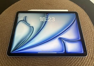 iPad Air 6 (2024) Blau 256 Gb + Apple Pencil Pro Wifi + Cellular - Bild 1 von 5
