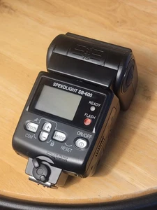 Nikon SB-600 Flash Speed Light Strobe  - Picture 1 of 7