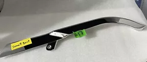 Harley 2018-23 Breakout Fat Boy Softail, 60300137 Belt Gard #17 cromo absoluto - Imagen 1 de 13