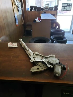 2007 2008 2009 2010 Suzuki sx4 window motor regulator front passenger side RH  - Image 1 of 2