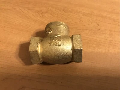 NEW  B&K  101-005NL Lead-Free Threaded Swing Check Valve, Brass,  1" - Imagem 1 de 2