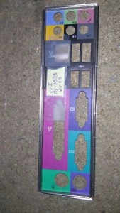 Panneau shield i/o MSI MS-7529 VER 1.3 plaque arriere - Photo 1/1