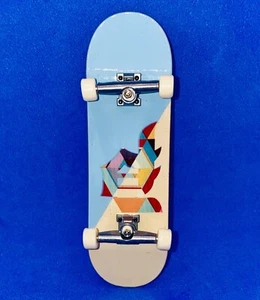 Tech Deck PRIMITIVE Fingerboard Skateboard Spin Master 2021 - Imagen 1 de 4