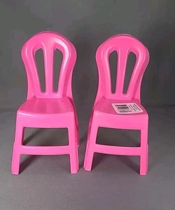 Mini Stühle passend für Barbie LOL OMG Rainbow High Puppenmöbel rosa 2er SET - Bild 1 von 4