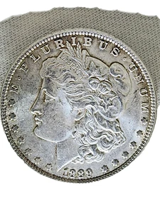 1889 Silver Morgan Dollar ~ Beautiful  Tone  ~ Fine Details ~ Low circulation. - Picture 1 of 4