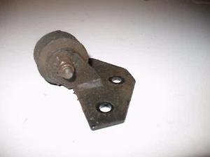 Scrambler Polaris 4x4 1996 Engine Mount Roller Used - Picture 1 of 1