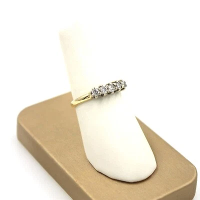 Ladies Vintage 14K Yellow Gold 5-Diamond 1/4 CTW Anniversary Band Ring Size 7.5 - Image 1 of 4
