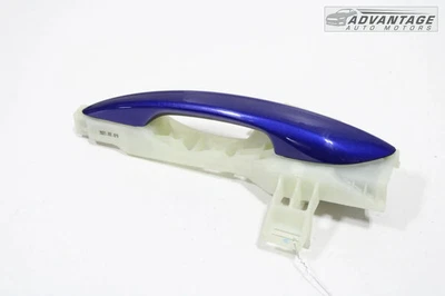 HYUNDAI ELANTRA 2021-2024 MANIJA PUERTA EXTERIOR TRASERA IZQUIERDA AZUL INTENSO OEM Foto 1 de 4