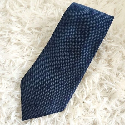 Corbata Louis Vuitton Azul Marino Monograma Seda Usada Buen Estado Foto 1 de 4