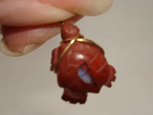 VINTAGE CARVED RED JASPER TURTLE CHARM!  - Picture 1 of 7