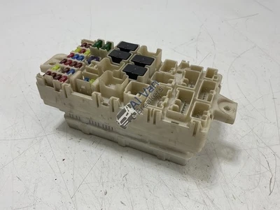 MITSUBISHI L200 KA/KB KA T,KB T,ML,MN Fuse Box 8637a777 - Image 1 of 4