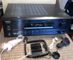 Onkyo TX-DS494 5.1 AV Receiver 55 Wpc Prologic DTS Tested Working NO REMOTE - Picture 1 of 6