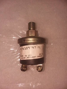 Datcon 109747 Oil Pressure Switch - Picture 1 of 2