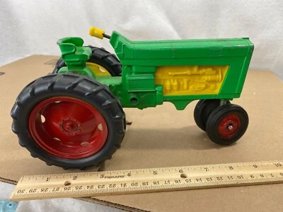 Tractor de juguete delantero estrecho Hubley 1/16 Foto 1 de 4