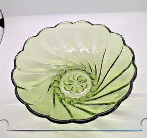 Vintage Hazel-Atlas Glass Seashell Green 9" Round Bowl - Picture 1 of 4