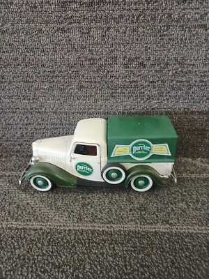 1/19th Scale Ford V8 Diecast Car By Solido - Image 1 of 4