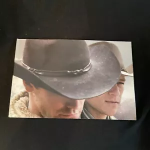 BROKEBACK MOUNTAIN Heath Ledger Jake Gyllenhaal 2005 FILM SOUVENIR FOTOBUCH - Bild 1 von 15