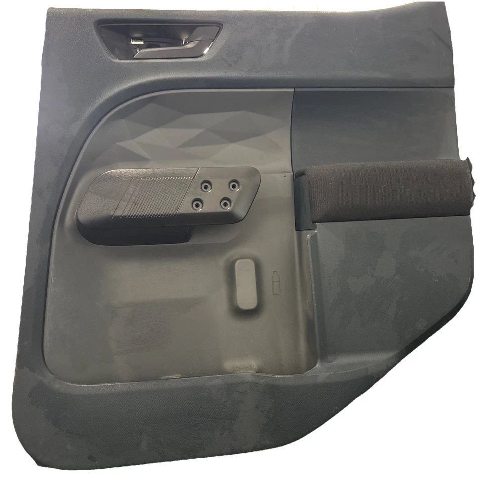 Panel de moldura de puerta de pasajero trasero derecho Ford Maverick 2022 usado OEM 22-24 Foto 1 de 1
