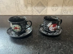 Juego de 2 tazas y platillos de té negro de Alicia en el país de las maravillas de los parques de Disney - Imagen 1 de 13