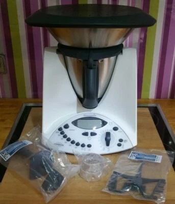 VORWERK THERMOMIX TM31 KÜCHENMASCHINE MIT KOCHFUNKTION VAROMA UND NEUEM ZUBEHÖR - Bild 1 von 4
