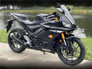 2019 Yamaha YZF-R3 - Picture 1 of 17