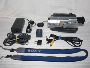 Sony PAL CCD-TRV408E PAL HI8 8mm Video8 Camcorder VCR Player Video Transfer - Picture 1 of 7