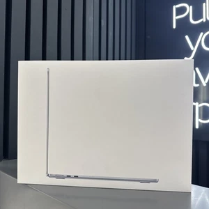 Apple MacBook Air 13 Inch M4 16GB RAM 512GB SSD 2025 - Sky Blue MC6V4B/A - Picture 1 of 4