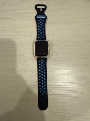 Apple Watch Series 2 Smartwatch 38mm Rose Gold Aluminium with clear case - Image 1 of 3