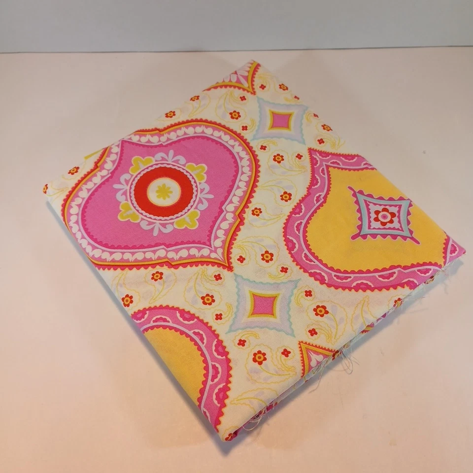 Tela rosa de vacaciones Chandra Kumari de 44" de ancho de algodón Dena Free Spirit de 1,75 yardas Foto 1 de 4