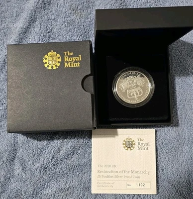 Moneda Piedfort 2010 Restauración de la Monarquía £5 Prueba Plata Edición Limitada Foto 1 de 2