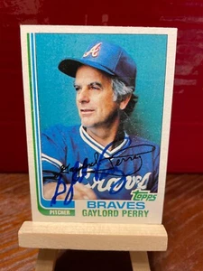 1982 Topps Gaylord Perry #115 Autograph HOF deceased - Picture 1 of 1