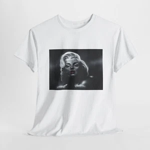 Camiseta gráfica Marilyn Monroe Allure en blanco y negro - Imagen 1 de 15
