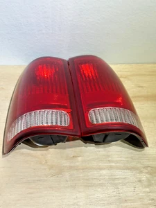 Eagle Eyes FR263-U000L-U000R L&R Tail Light Assembly | Select 97-07 Ford Models - Picture 1 of 15