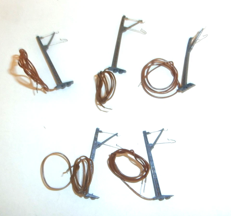 LOT POTEAUX  MARKLIN  ECHELLE Z - Photo 1/2