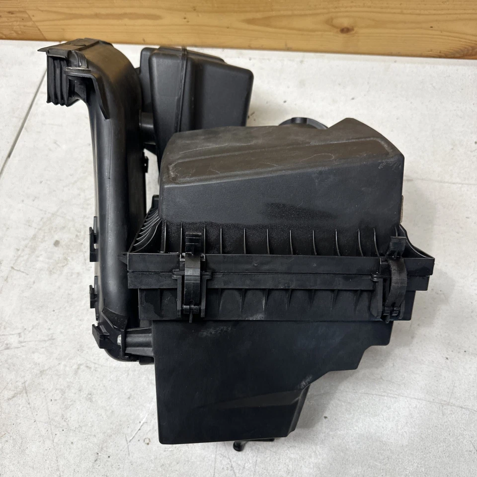 Conjunto de carcasa de caja de filtro de aire de admisión Ford Edge 2015-2024 (3,5 L) Foto 1 de 4